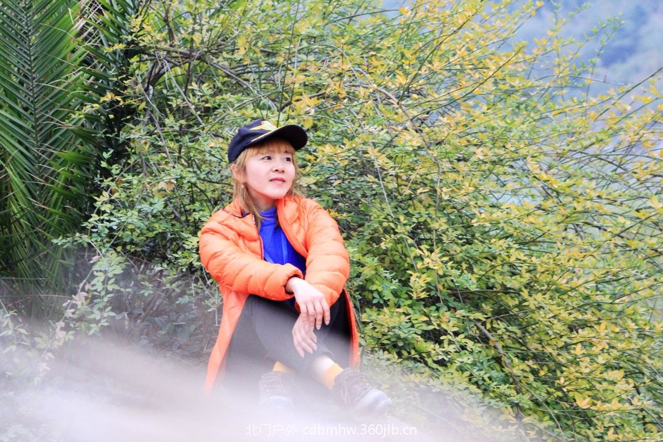 AD87C0E0-0073-4AB6-93EE-435A205A2326