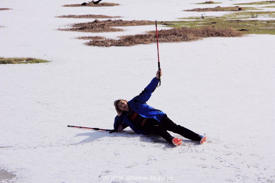 0D1E6323-E3BE-4A4A-8563-2AD6B098F00E