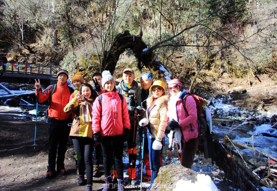 5A246351-6E0C-4C9E-9424-36A7FD93AB61