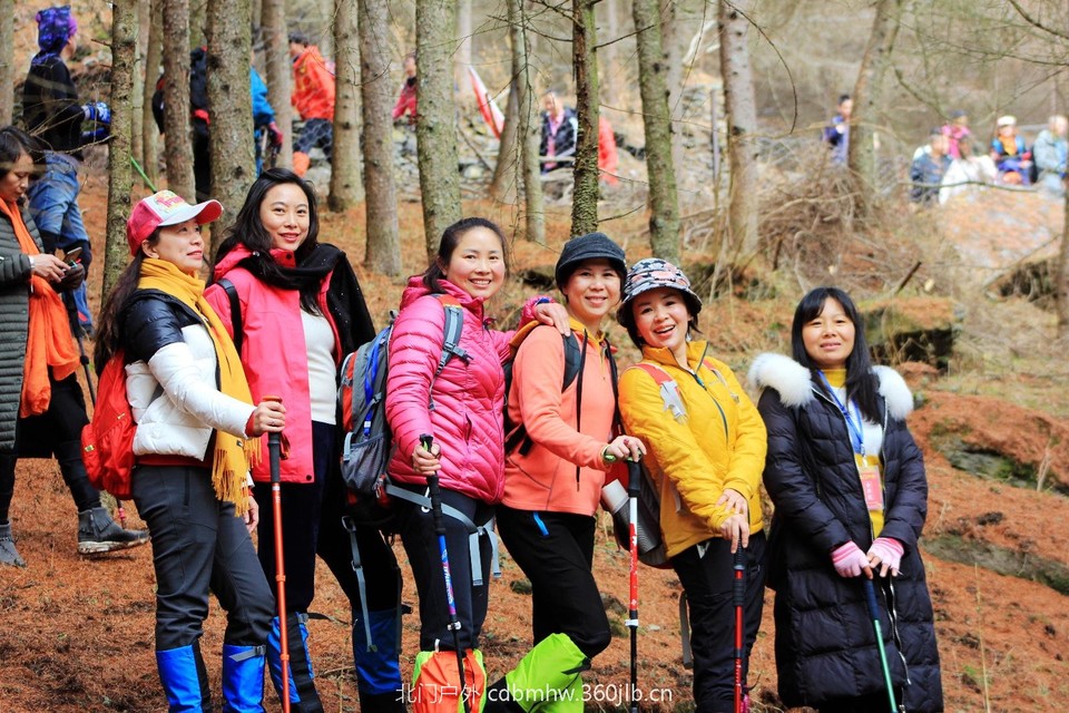 DB1D900E-2271-4DF1-A0E3-FBA7EFB722E5