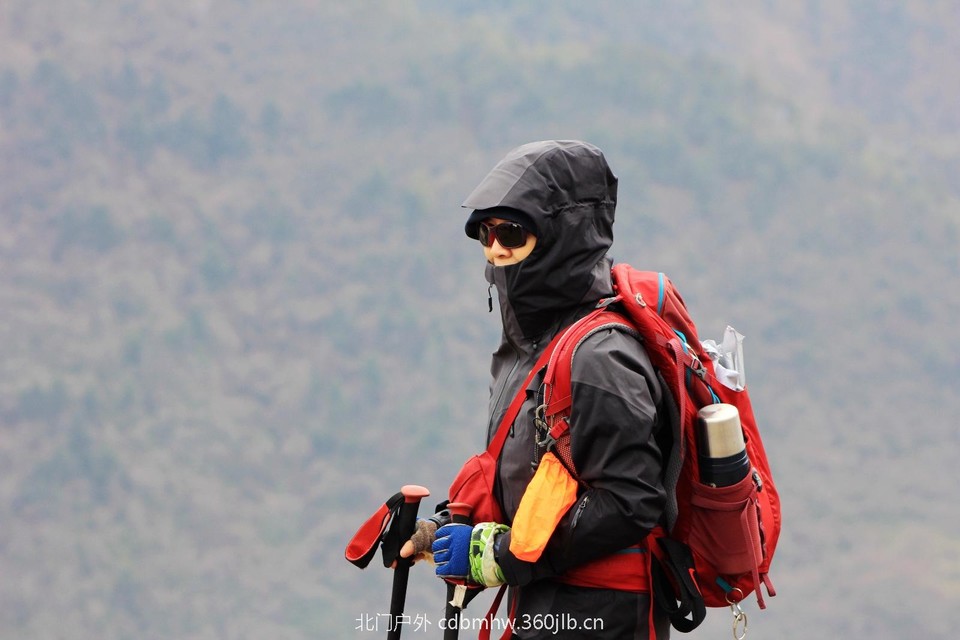 8B1CDE43-5D51-4886-9768-8C593C0AD9F3