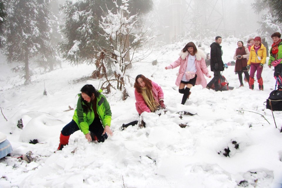 E2616E60-1236-45C5-8E63-C0EE9BD4399C