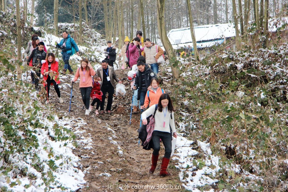 605F5CDF-5168-42CC-BE8C-8EB1D133BFD6