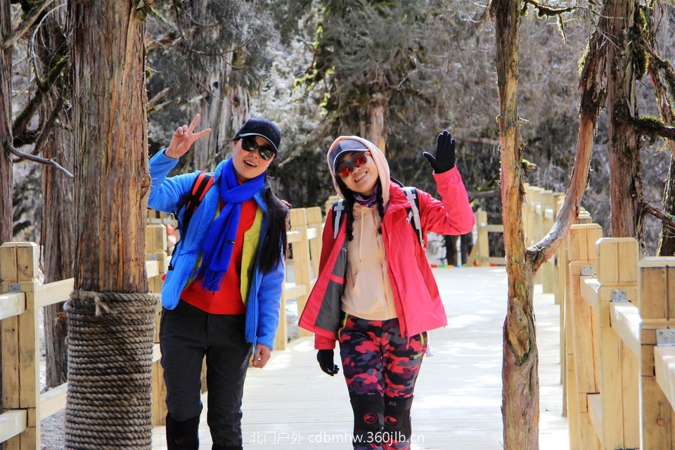 DBD0B764-BA08-42D6-B35A-6105CCAEBA4C