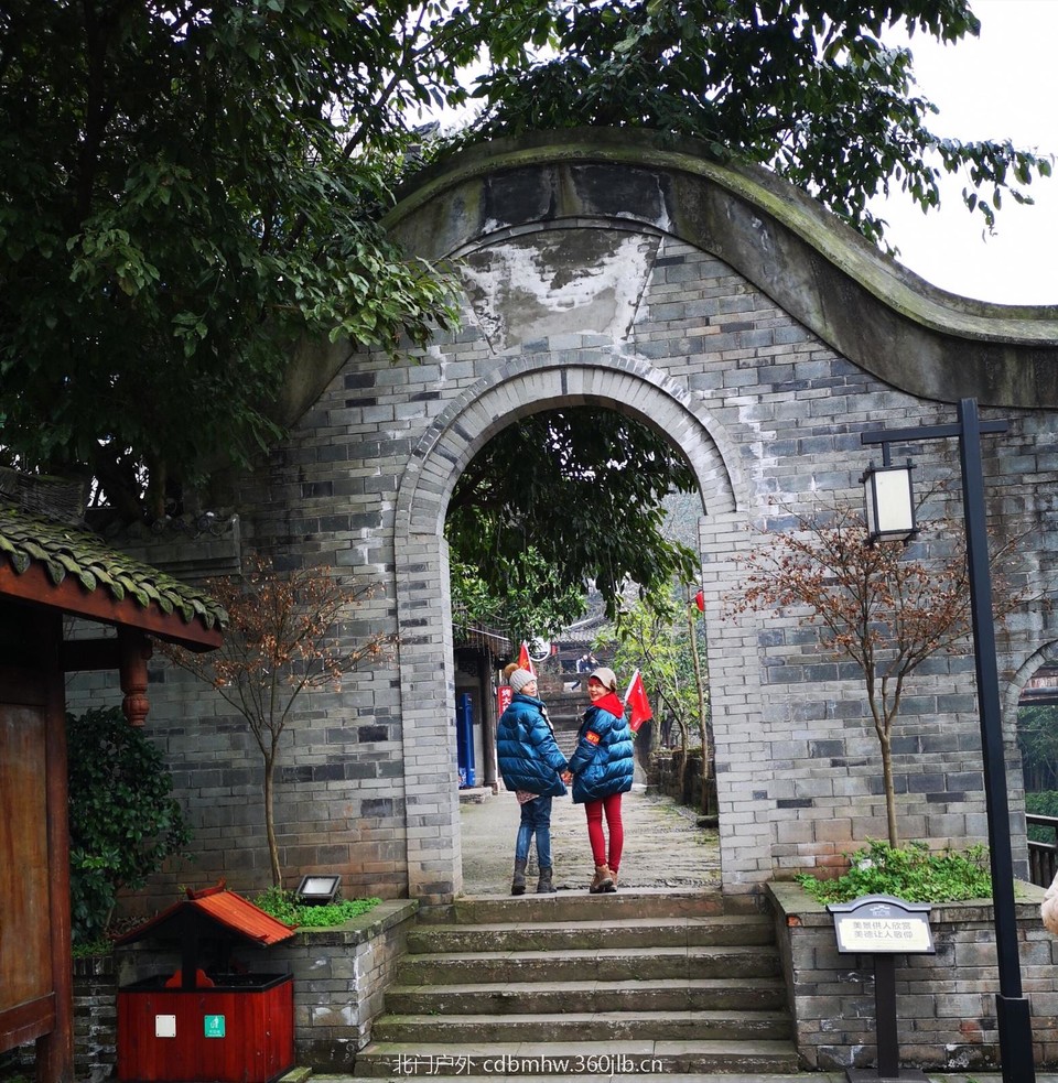 0A05C935-D569-4C94-8D7D-746F1B75F259