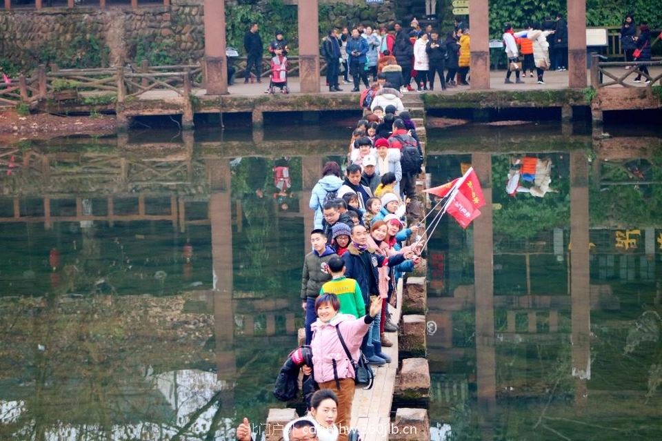 2FE61AC1-E4E6-4C25-8366-43DD1A50BB9D