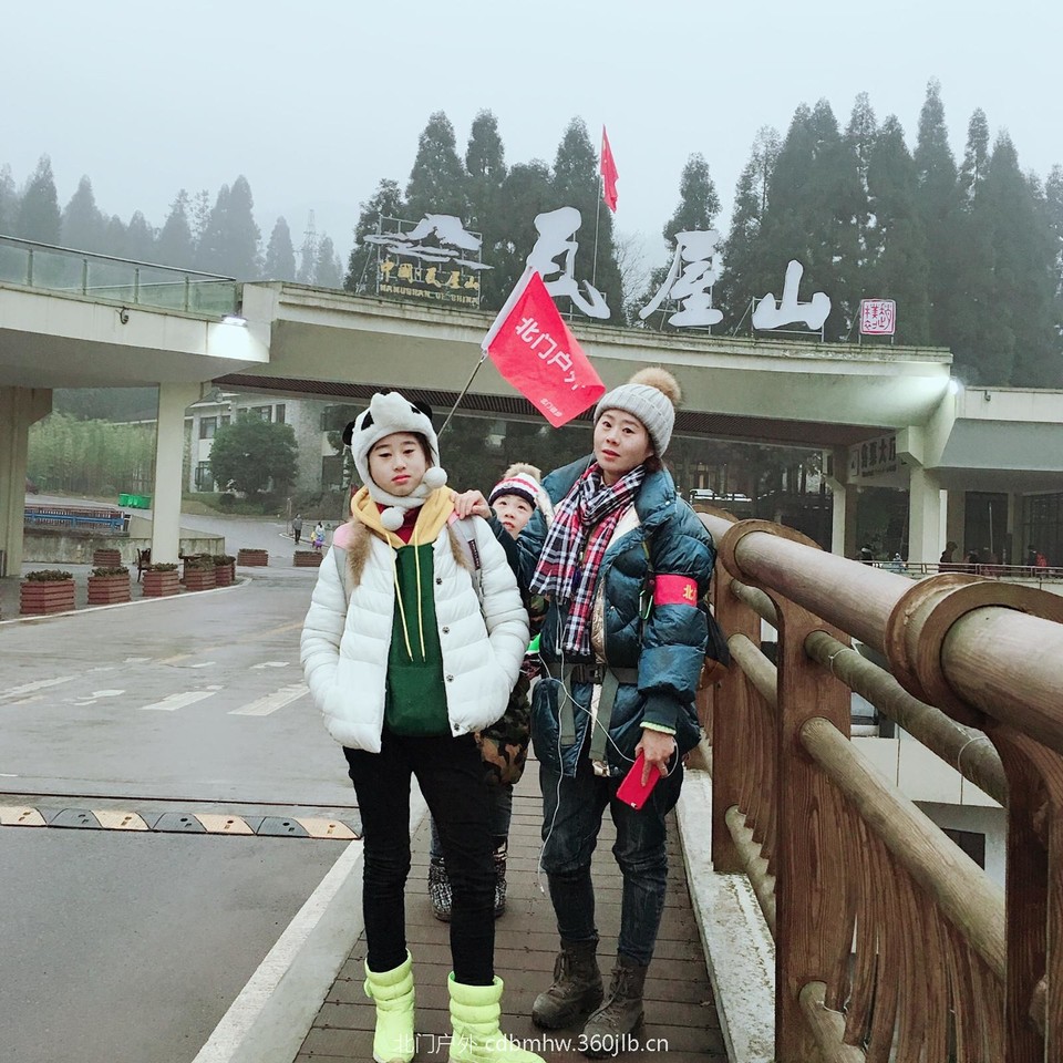 15D0AB94-8ADF-4EC2-A159-E5A2EDC9A014