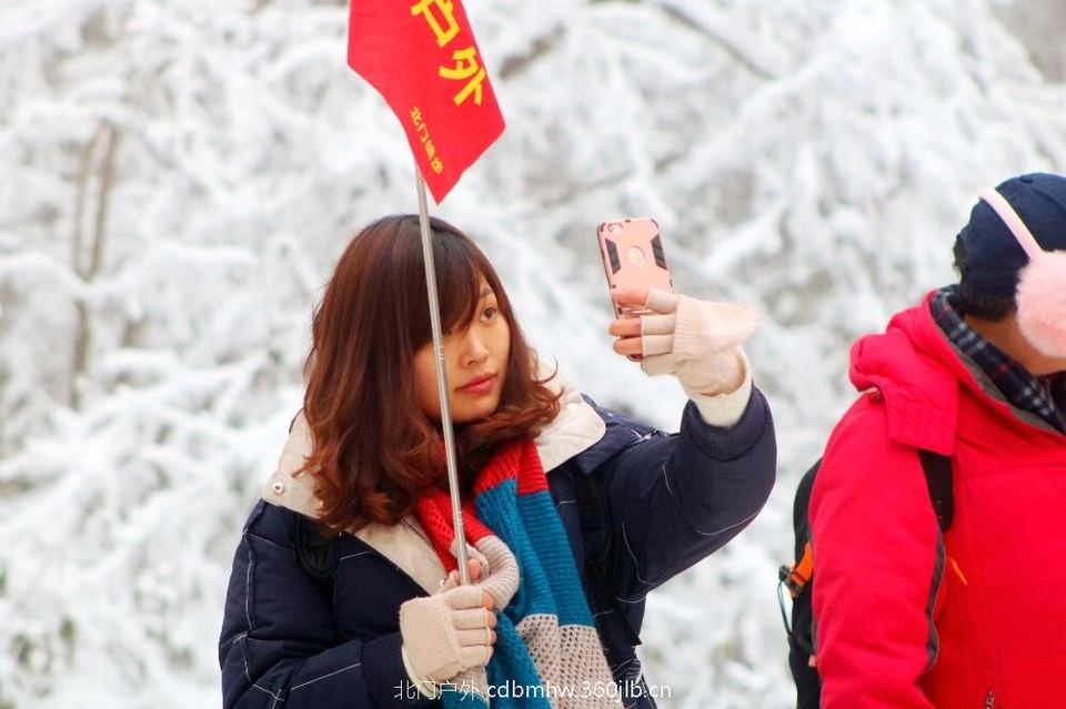 DA14A683-C3D3-4C6E-835E-B040079D70AF