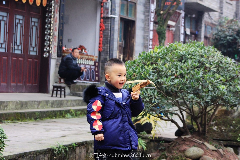 C35F2349-3A0B-4004-8AC2-D750A734F73F