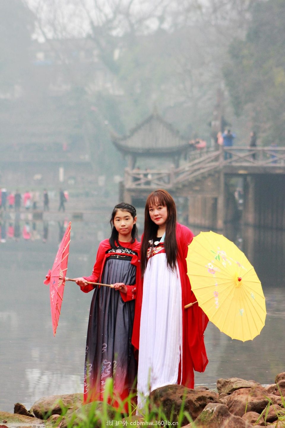 D74DC262-0B71-4B3B-BA69-B827DE888B93