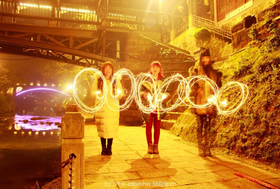 0475DE71-8F7B-4748-BF73-8975C7CA4664