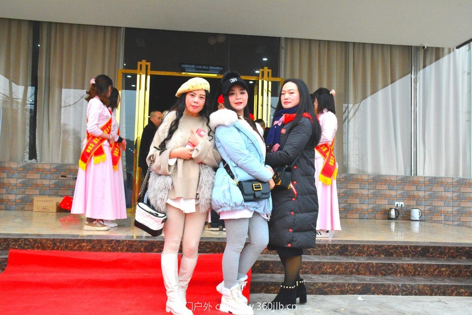 B793DDF0-DBE1-45EE-B286-F6C6DB80FBBB