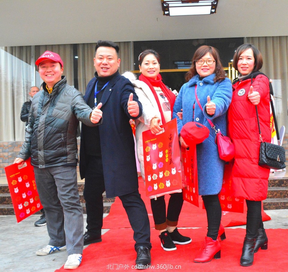 3E0D16E3-D8BD-47E3-9E40-B10F7990F4B9