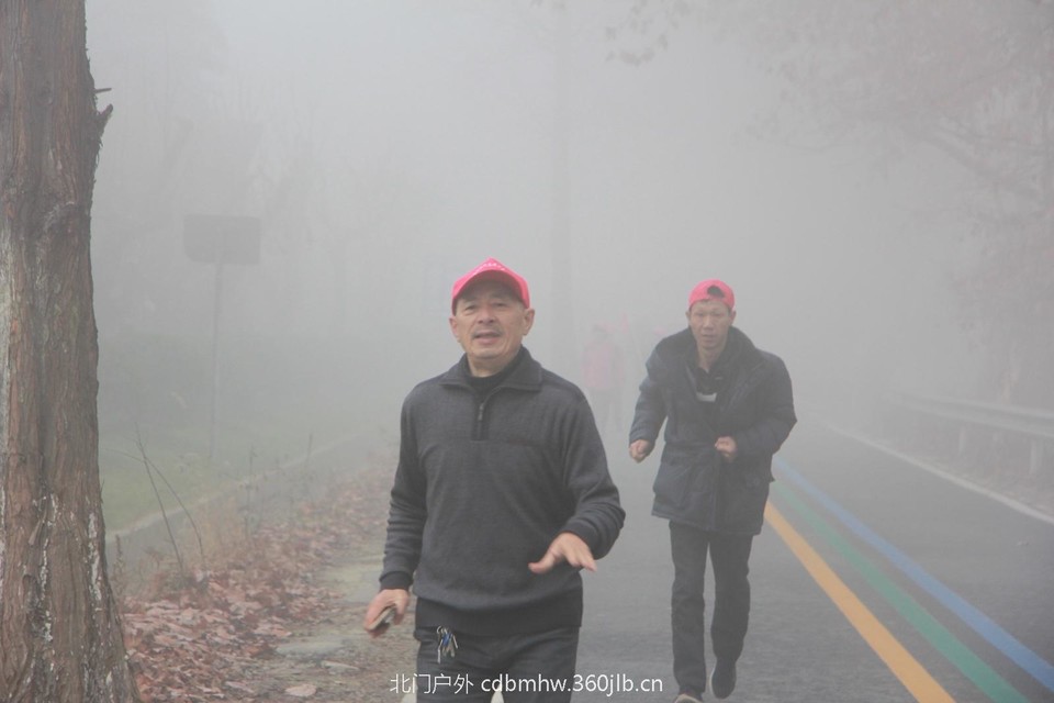 FBFBB49E-7D99-4CD0-AA46-A510D7E8C03C