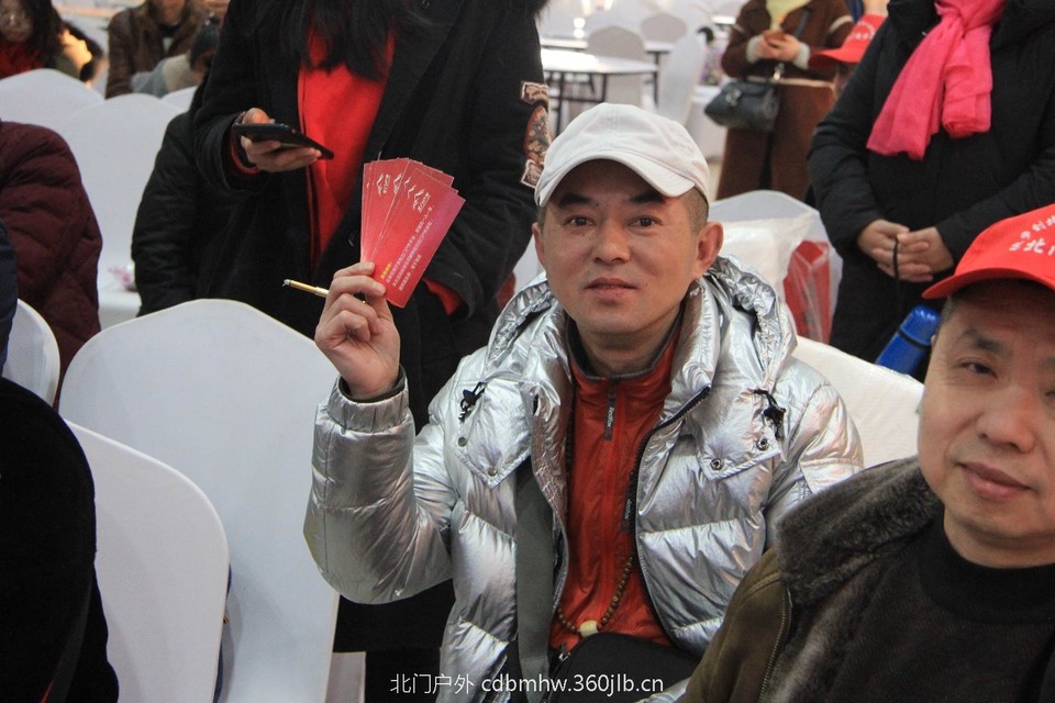 B8985C21-BE0D-4696-A931-071B507FF02A