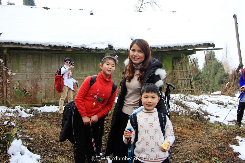 E49565B5-DECF-4E8E-816D-76C399C6E440