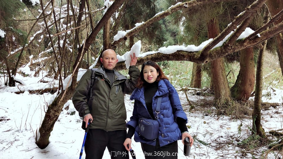 C2AA3E76-B31D-406A-9610-0085B13599EB