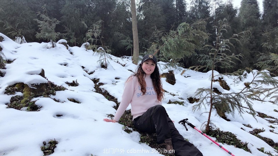 6A9E9B82-645D-44CA-ACBA-1C9F6ECA6899