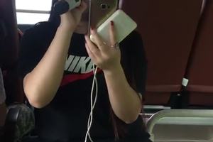 八月的歌声唱给九月听