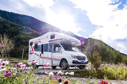 【房车||旅拍川西】8月3号、8月17号:稻城亚丁+色达+措卡湖,秘境香巴拉7日旅拍环线