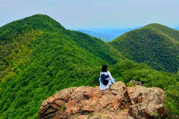 已成团空10！【轻虐·仙锅瞰竹】 5.12穿越苏南山脊线，攀爬火山岩，登顶仙山头与锅底山，一览南山竹海盛景，徒步小虐线~