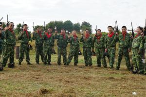 （两天定制）海湾森林公园彩弹CS对决、攀岩、荧火晚会、翻越毕业墙