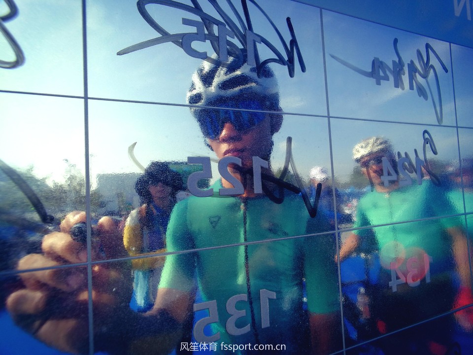 8b44df43d30cc69420d9209cd15c2c9