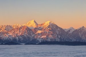 5月2-3【1.5天】360度观景台，看日出的贡嘎！赏翻滚的云海！邂逅天琴座流星雨！——夜爬牛背山