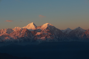 12月31-1【1.5天跨年活动】看双子座流星雨！偶遇贡嘎神山的日出与云海！——夜爬牛背山