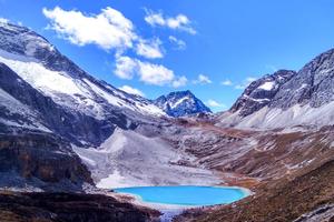 【大美稻亚-7日】稻城亚丁+四姑娘山双桥沟+墨石公园+理塘+甲居藏寨+折多山+贡嘎雪山7日深度游。