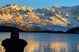 【野马海子|海螺沟-2天】日照金山、雪山蓝冰，媲美冷嘎措，川西易接近的户外隐秘天堂