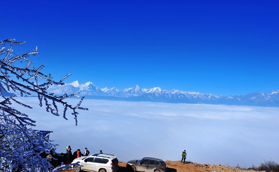 四川牛背山登顶 云行户外牛背山旅游攻略游记