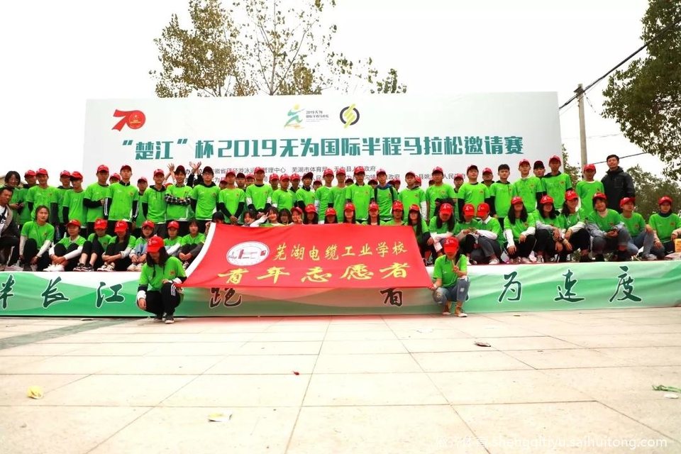 09839B635E9F02C7E09D33A683B1E3F4