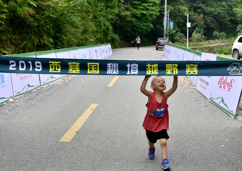 EEEDCBAE-2F54-4827-B261-4C0FA7AEA89C