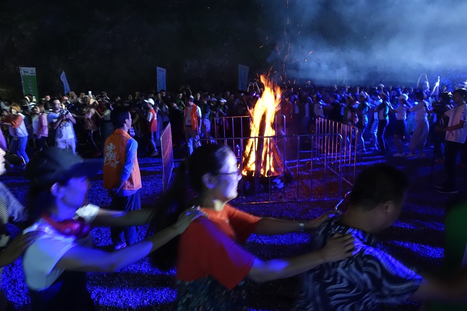 1341EC11-C52C-4969-BB21-099EB14057F9