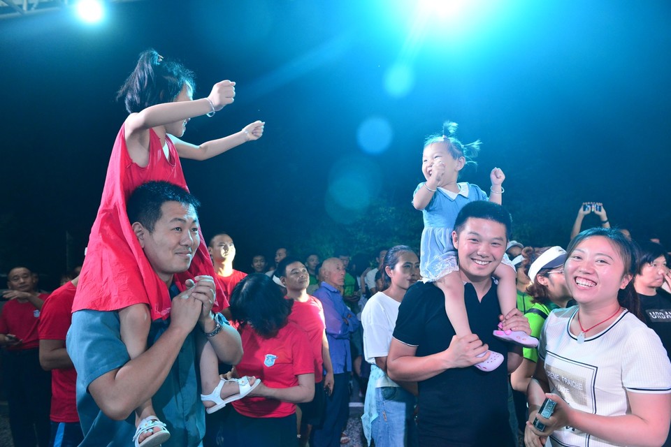 093FB0F4-0514-48C1-AC02-9314DDF6489E