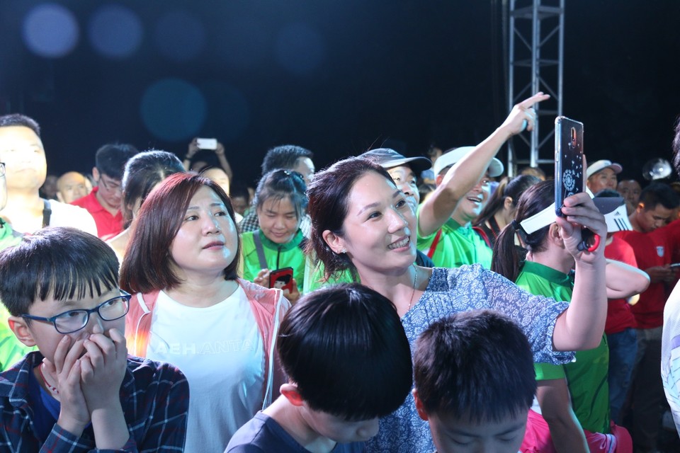 CE185E2A-8822-4E3B-B741-4AD4E3E610CC