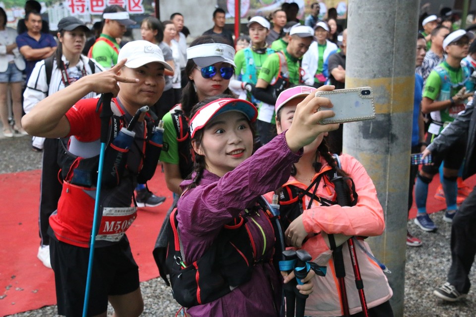 09F975A3-C7B3-4F86-8D81-9A0CA30B7E8C