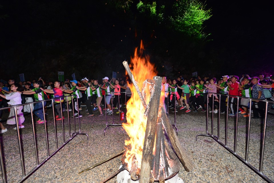 EA143348-F4B8-41FC-8E91-942407435590