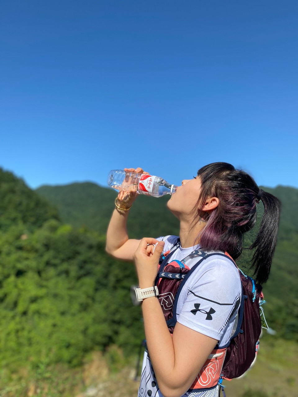 EEFB84F8-0DFA-40E0-8E64-483C603C1B5B