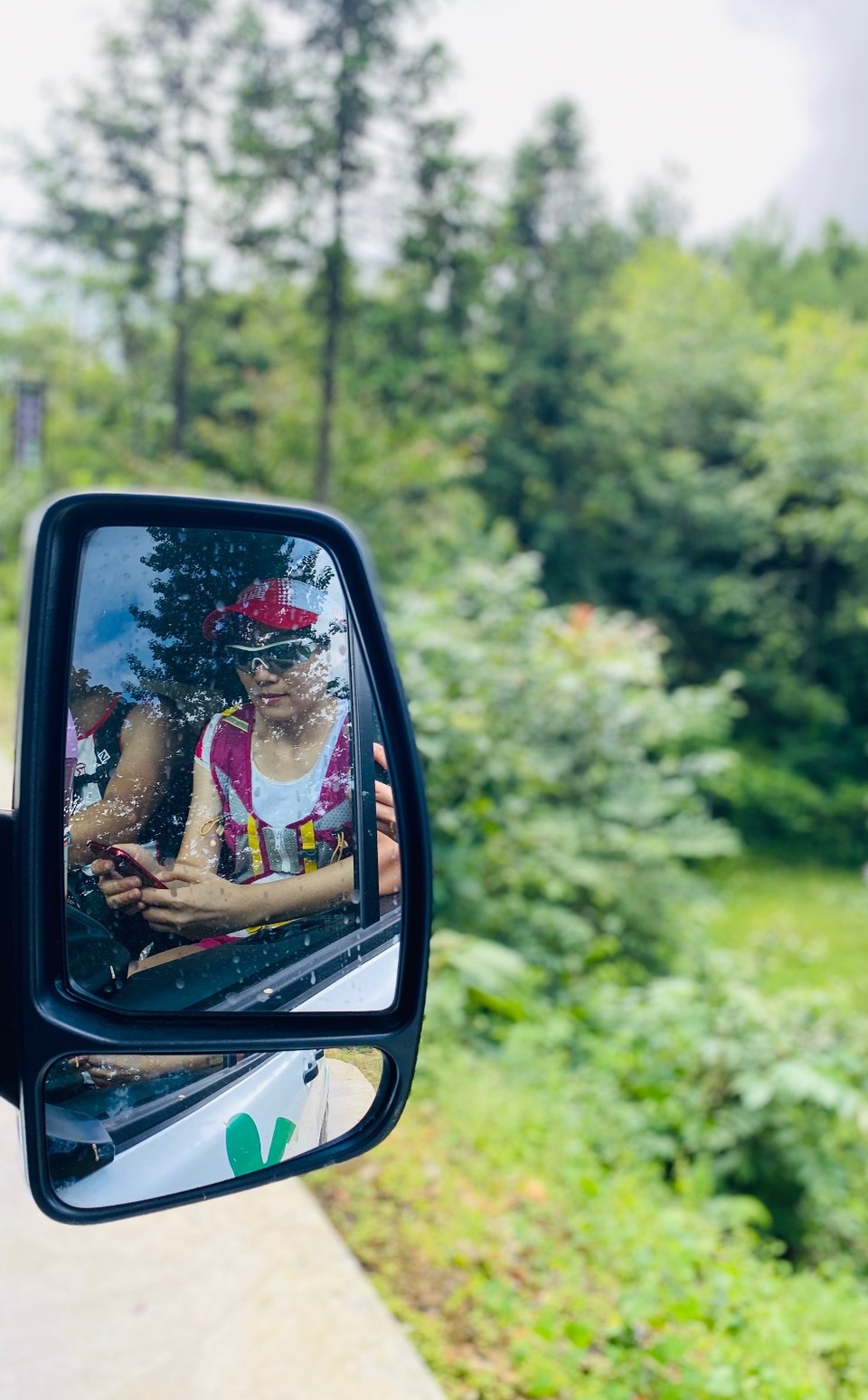 728D9509-7F5F-4FC8-A0D9-59169FD523C9