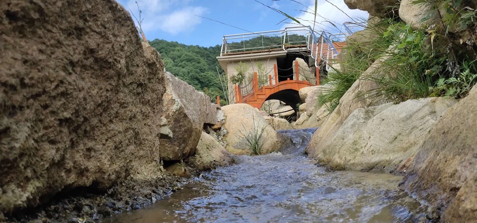 909FF59D-16C5-467D-BBFA-0252AD347427