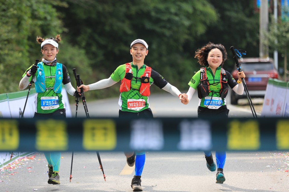 4A06BEC9-BFEF-4EE7-99DD-6A2FF9CCE728