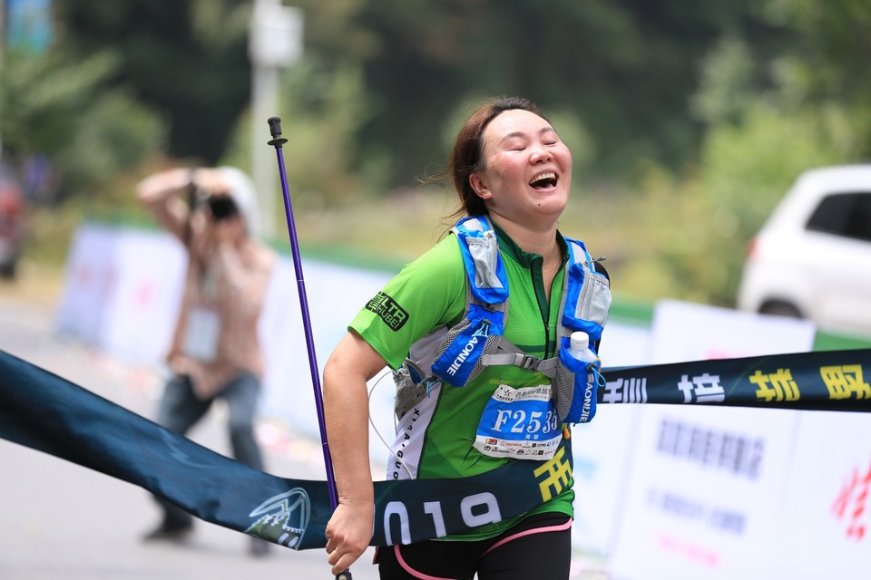 0B100564-7504-48B1-BBF4-1E7B26AB8AAF