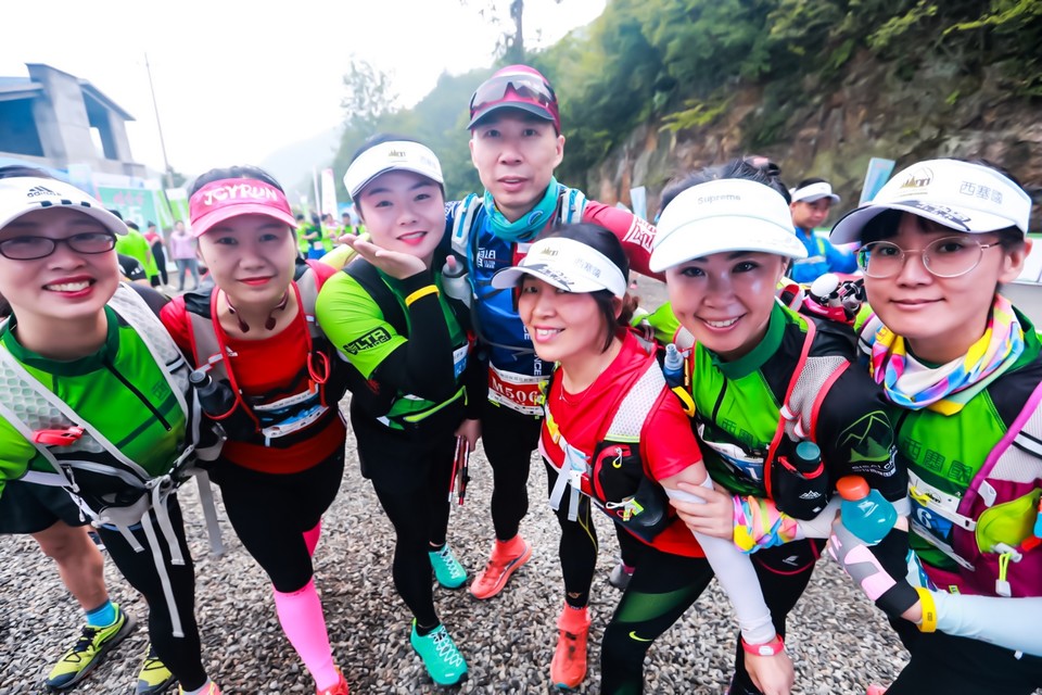 EFF3C6C8-2404-47F6-8A70-8A16D9289A5F