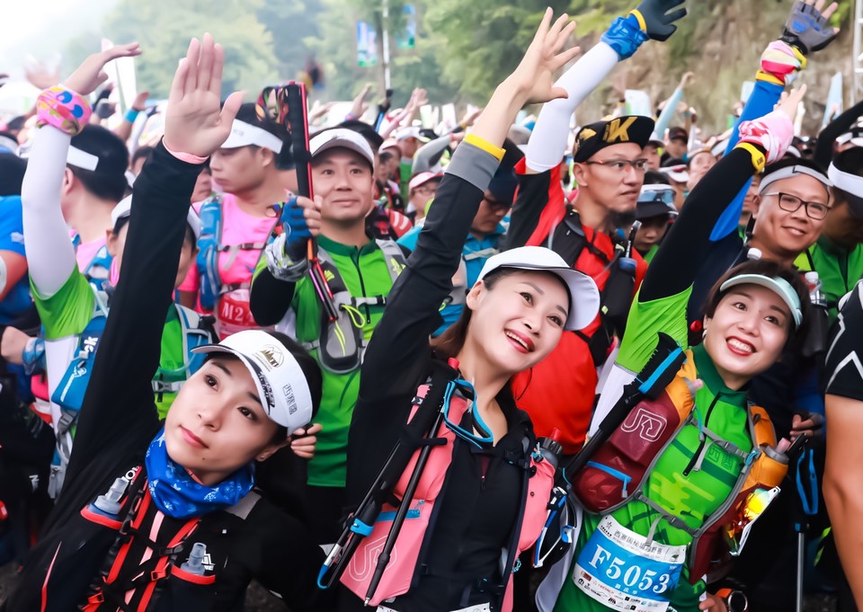 07B1DCCC-8C7E-4F57-A689-513E83130AAC