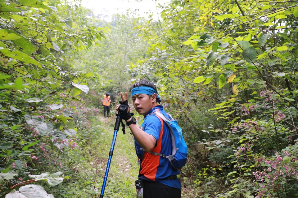 1BAADC46-407F-4458-8798-E3F9FD86A0BF