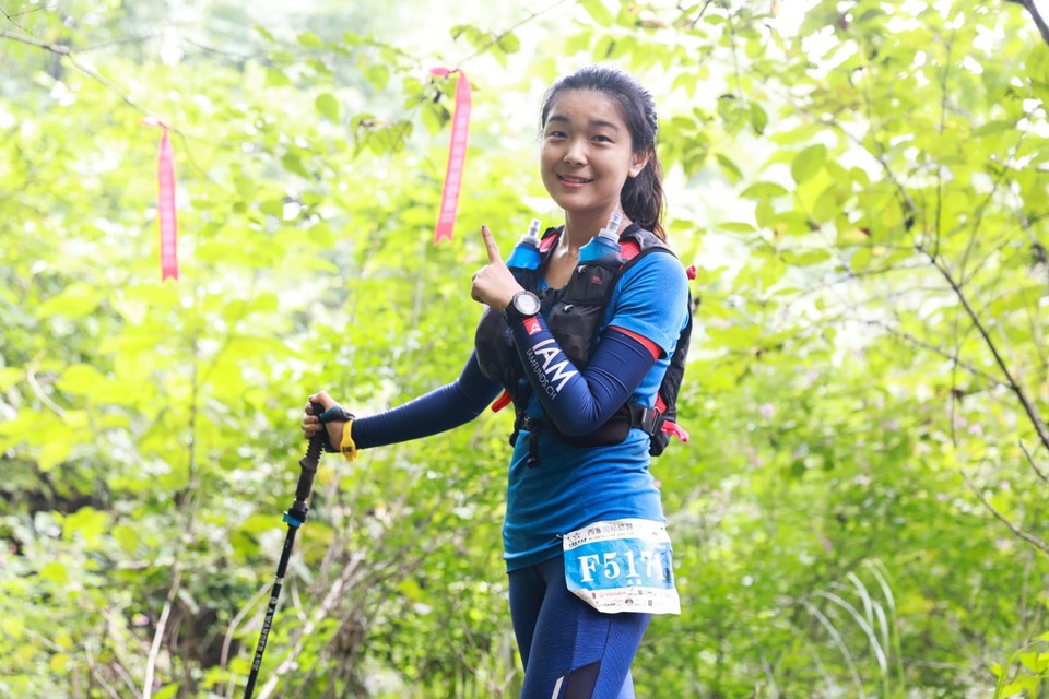 AEF2590D-C3BB-4079-BDC5-B3D6B3001C58