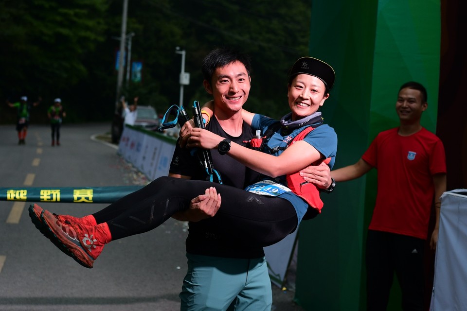 C965E482-33F3-413C-A37A-E39A1F011860