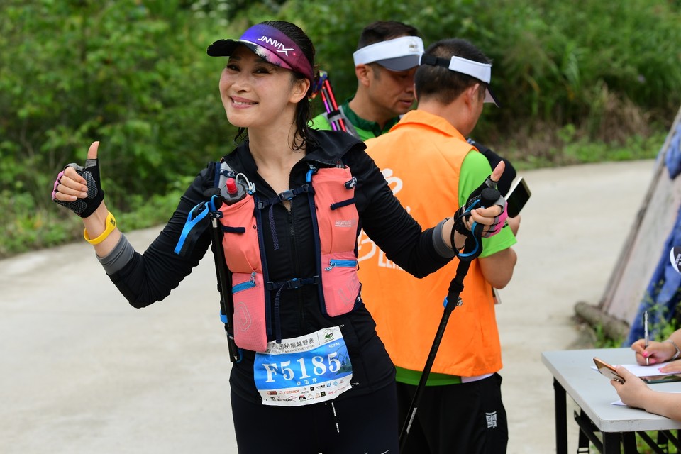 9D37BA1F-46F9-4B8A-9507-F4937A0FE1A0